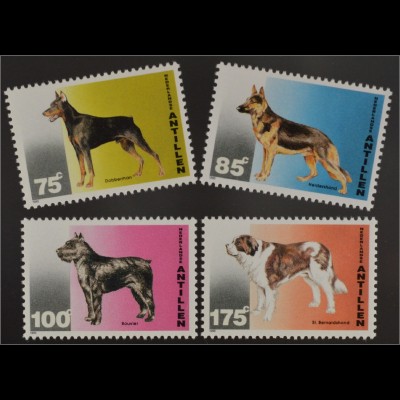 Briefmarkensatz Hunde Dobermann Englischer Schäferhund Bouvier Bernhardiner